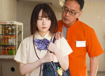 Anh chàng quản lý xử lý hành vi lấy trộm đồ của em gái trong cửa hàng